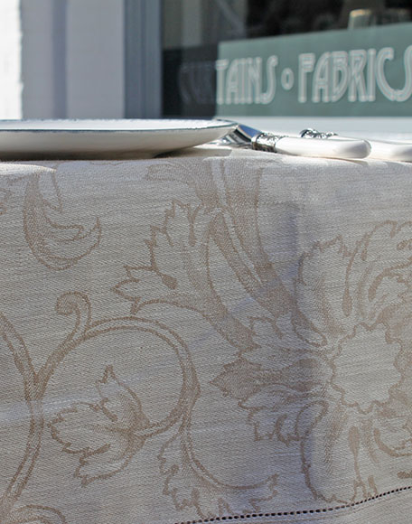 Tafelkleed linnen the hague collections interieur winkel den haag charlotte beige 01